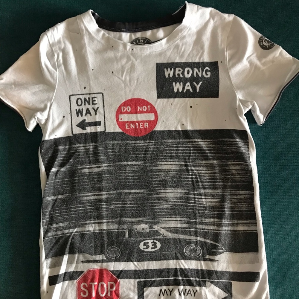 Kids White Graphic Tee with Road Sign Print Size 8